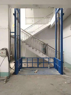 導軌式升降平臺(圖2) 5255a07ebad3eb75b21d813c3200bb3.jpg